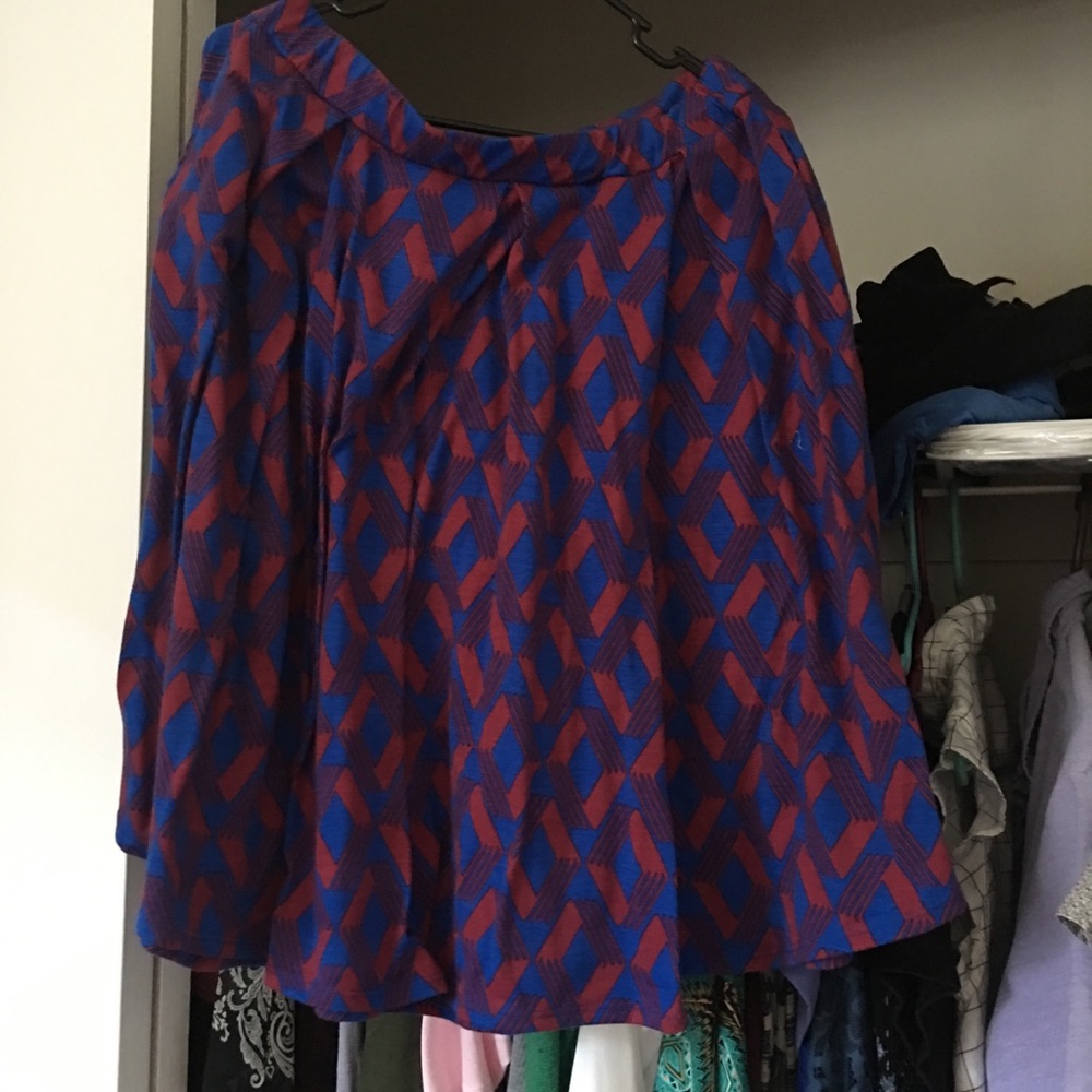 Lularoe Madison skirt navy and red
